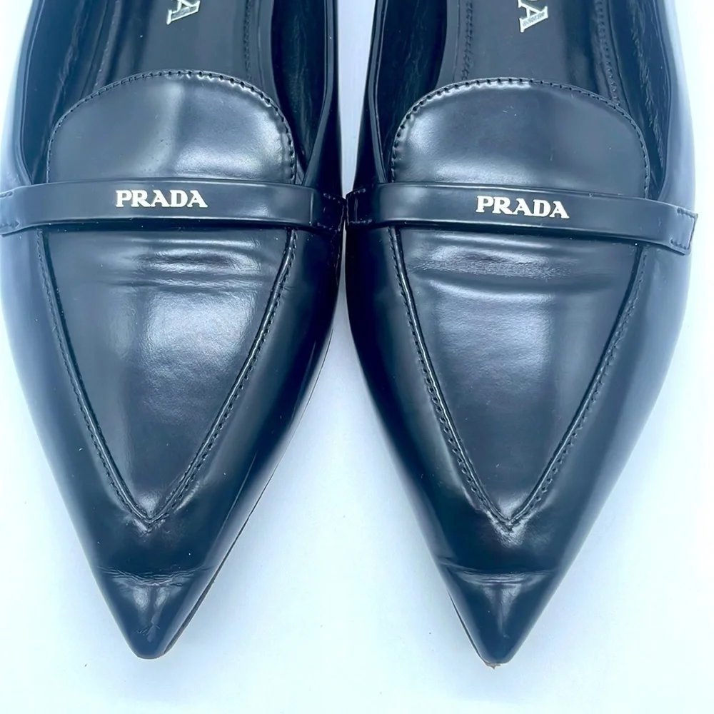 Prada Black pointed toe soft leather logo embossed foldable loafer flats 40.5 - Picture 2 of 8